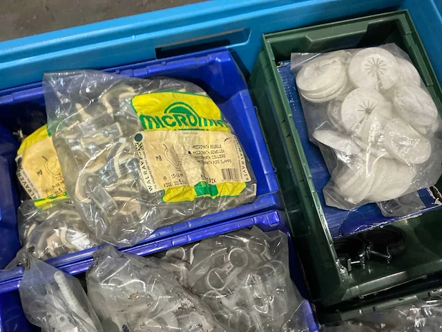 Partij diverse bevestigingsbeugels - afbeelding 6 van  9