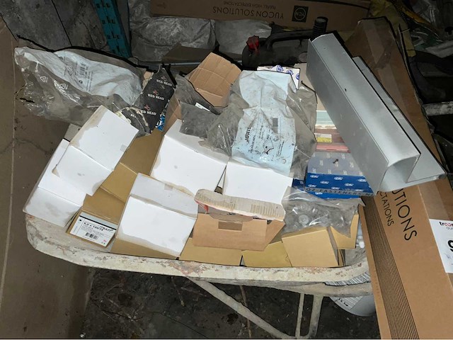 Partij diverse bevestigingsmateriaal - afbeelding 2 van  3