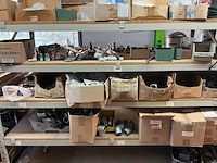 Partij diverse bevestigingsmaterialen en bouwtoebehoren - afbeelding 15 van  63