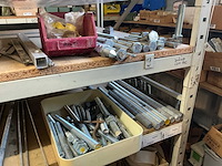 Partij diverse bevestigingsmaterialen en bouwtoebehoren - afbeelding 20 van  63