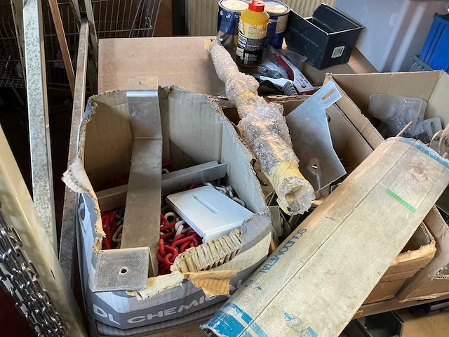 Partij diverse bevestigingsmaterialen en bouwtoebehoren - afbeelding 22 van  63