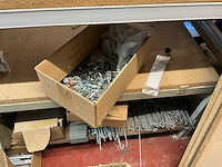 Partij diverse bevestigingsmaterialen en bouwtoebehoren - afbeelding 33 van  63