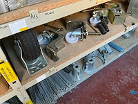 Partij diverse bevestigingsmaterialen en bouwtoebehoren - afbeelding 49 van  63