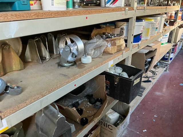 Partij diverse bevestigingsmaterialen en bouwtoebehoren - afbeelding 50 van  63