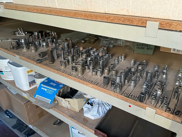 Partij diverse bevestigingsmaterialen en bouwtoebehoren - afbeelding 54 van  63