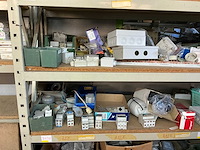 Partij diverse bevestigingsmaterialen en bouwtoebehoren - afbeelding 61 van  63