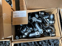 Partij diverse bevestigingsmaterialen en ijzerwaren - afbeelding 3 van  17