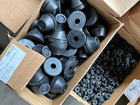 Partij diverse bevestigingsmaterialen en ijzerwaren - afbeelding 2 van  15