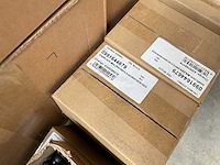 Partij diverse bevestigingsmaterialen en ijzerwaren - afbeelding 13 van  15