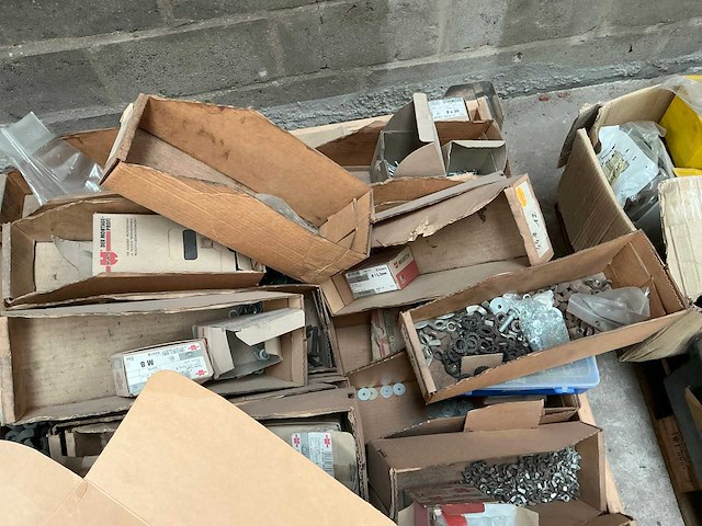 Partij diverse bevestigingsmaterialen - afbeelding 10 van  13