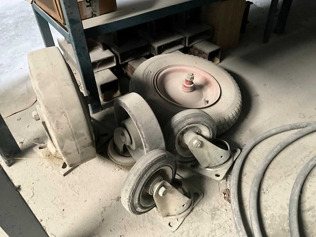 Partij diverse bevestigingsmaterialen - afbeelding 8 van  25