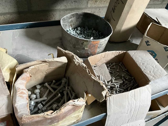 Partij diverse bevestigingsmaterialen - afbeelding 21 van  25