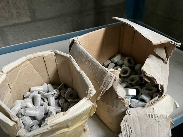 Partij diverse bevestigingsmaterialen - afbeelding 25 van  25