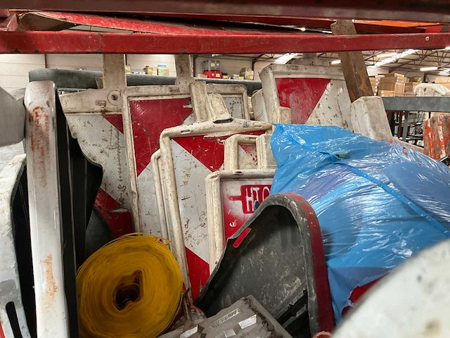 Partij diverse bewegwijzering - afbeelding 3 van  11