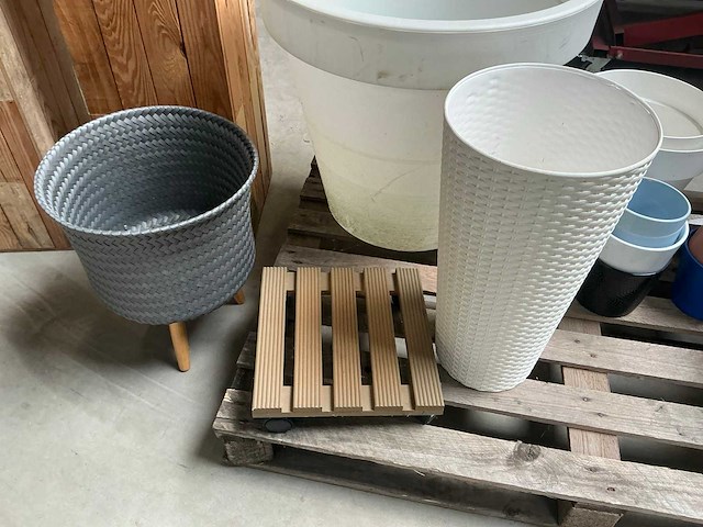 Partij diverse bloempotten - afbeelding 4 van  5