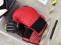 Partij diverse bokshandschoenen - afbeelding 3 van  5