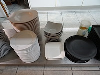 Partij diverse borden + inhoud kast - afbeelding 6 van  12