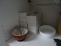 Partij diverse borden + inhoud kast - afbeelding 11 van  12