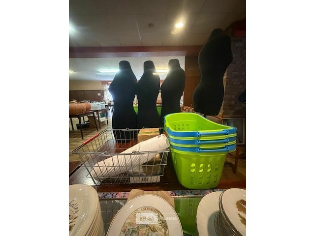 Partij diverse borden - afbeelding 2 van  11