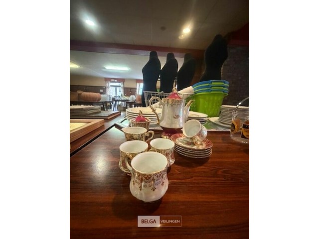 Partij diverse borden - afbeelding 4 van  11