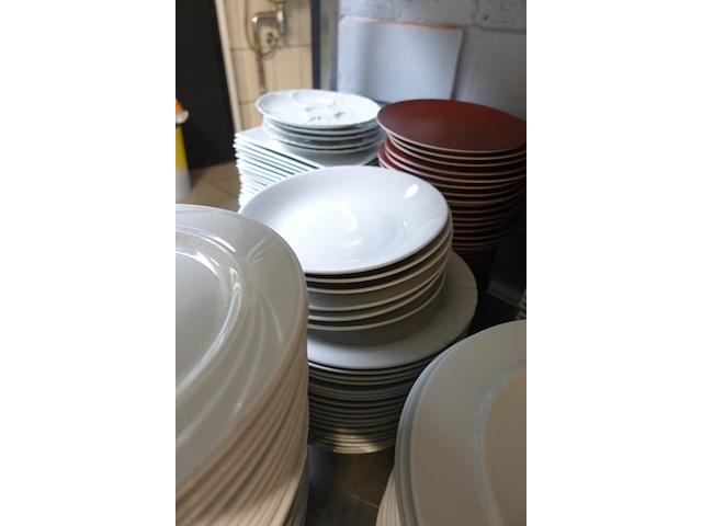 Partij diverse borden - afbeelding 2 van  13