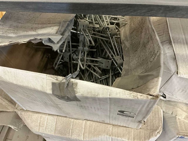 Partij diverse bouw- en bevestigingsmateriaal - afbeelding 2 van  14