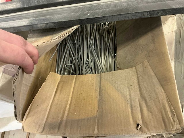 Partij diverse bouw- en bevestigingsmateriaal - afbeelding 12 van  14