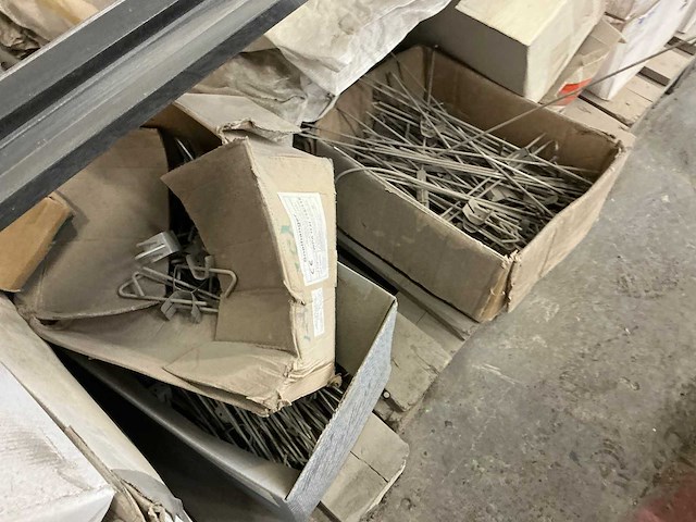 Partij diverse bouw- en bevestigingsmateriaal - afbeelding 14 van  14
