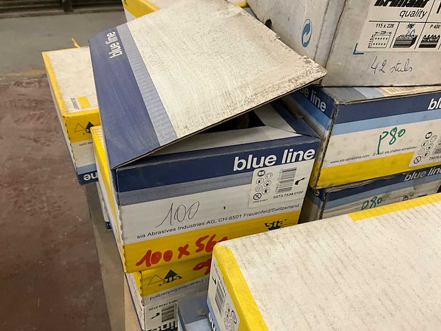 Partij diverse bouw- en bevestigingsmaterialen - afbeelding 1 van  17