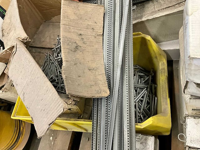 Partij diverse bouw- en bevestigingsmaterialen - afbeelding 20 van  37