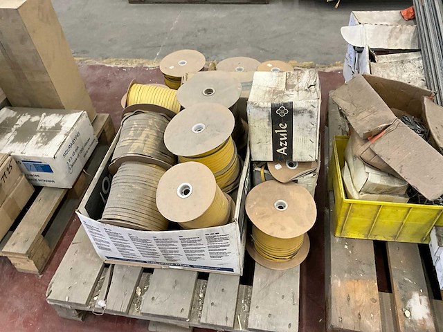 Partij diverse bouw- en bevestigingsmaterialen - afbeelding 22 van  37