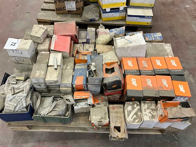 Partij diverse bouw- en bevestigingsmaterialen - afbeelding 24 van  37