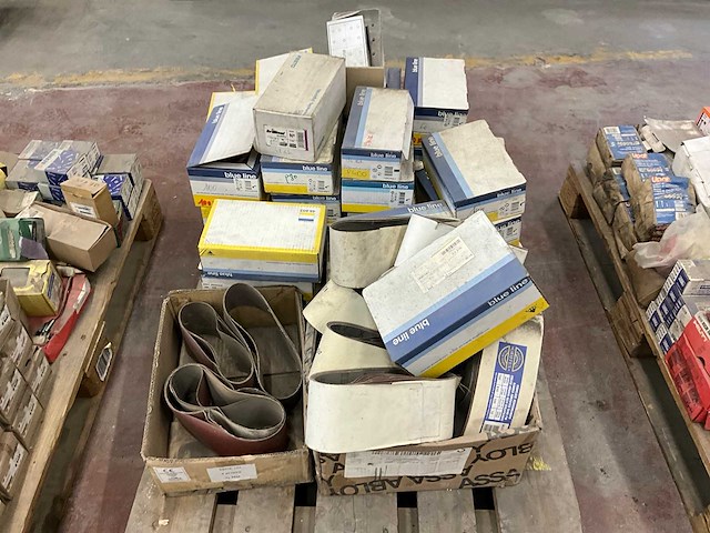 Partij diverse bouw- en bevestigingsmaterialen - afbeelding 16 van  17