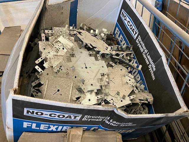 Partij diverse bouw- en bevestigingsmaterialen - afbeelding 3 van  24