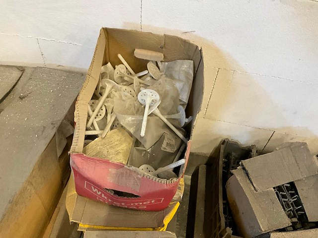 Partij diverse bouw- en bevestigingsmaterialen - afbeelding 7 van  24
