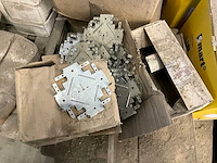 Partij diverse bouw- en bevestigingsmaterialen - afbeelding 8 van  24