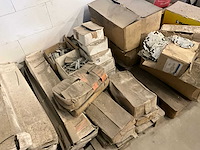 Partij diverse bouw- en bevestigingsmaterialen - afbeelding 10 van  24