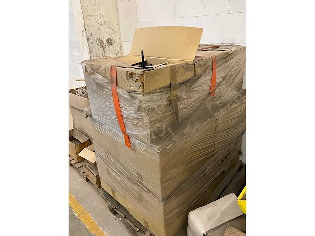 Partij diverse bouw- en bevestigingsmaterialen - afbeelding 4 van  10