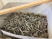 Partij diverse bouw- en bevestigingsmaterialen - afbeelding 6 van  10