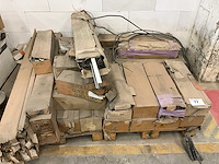 Partij diverse bouw- en bevestigingsmaterialen - afbeelding 20 van  32