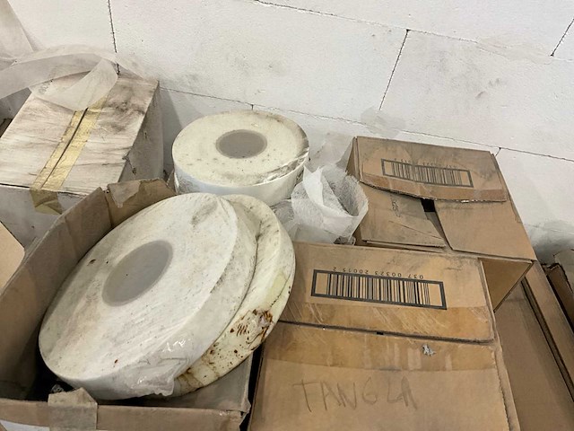 Partij diverse bouw- en bevestigingsmaterialen - afbeelding 26 van  32