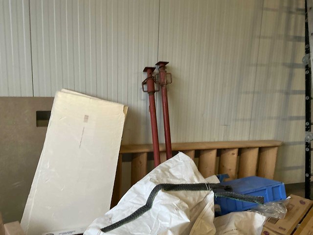 Partij diverse bouwmaterialen - afbeelding 1 van  2