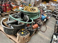 Partij diverse bouwmaterialen - afbeelding 1 van  20