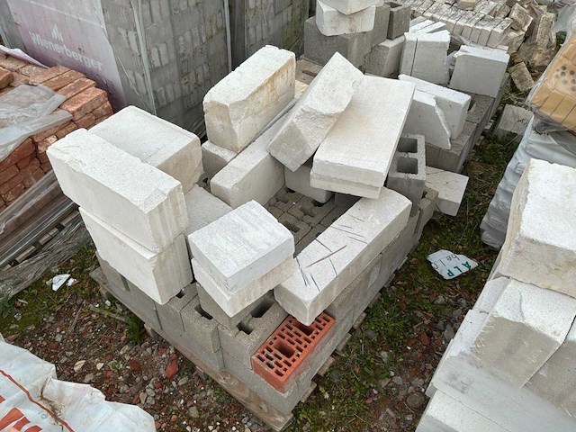 Partij diverse bouwstenen - afbeelding 1 van  7