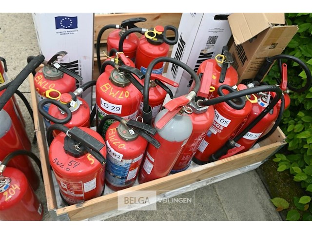 Partij diverse brandblusapparaten - afbeelding 5 van  5