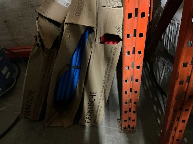 Partij diverse buizen / (2x) magazijnrek - afbeelding 1 van  1