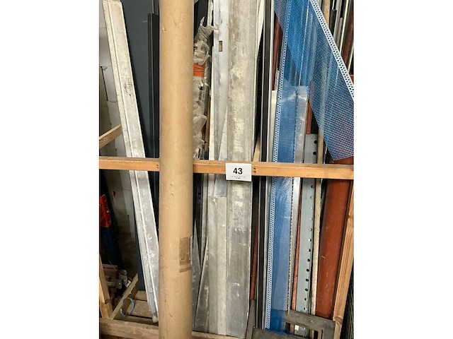 Partij diverse buizen en afstrijklatten - afbeelding 6 van  10