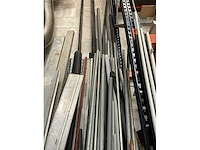 Partij diverse buizen en afstrijklatten - afbeelding 8 van  10