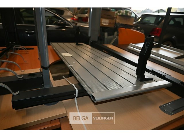 Partij diverse bureautafels - afbeelding 4 van  6