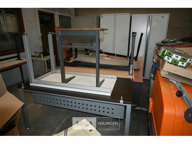 Partij diverse bureautafels - afbeelding 6 van  6